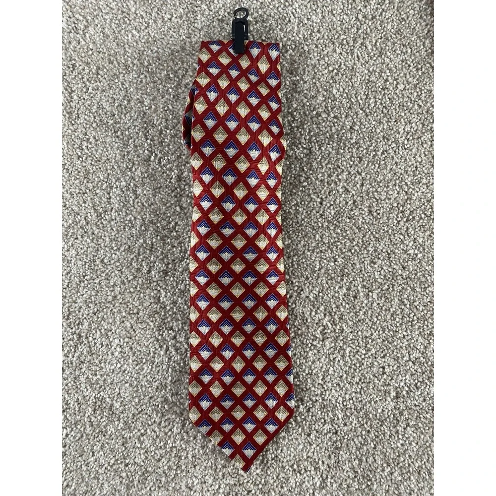 Jos A Bank 100% Silk Made In USA Men Red Tie Preppy Loud Blue/Gold Aztec Pattern